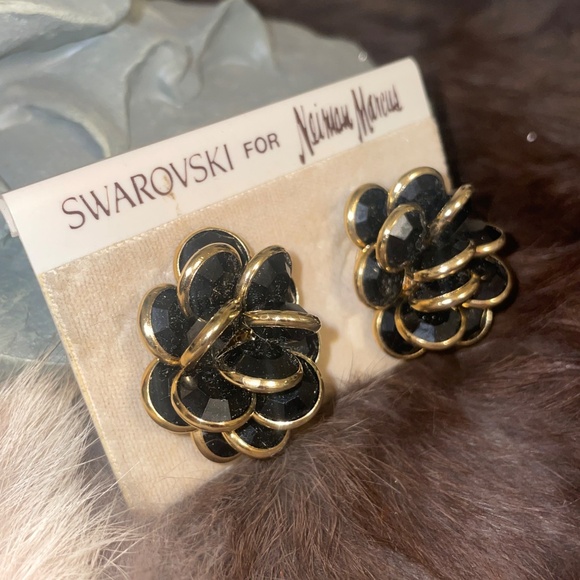 Swarovski For Neiman Marcus Black Cluster Clip On Earrings Vintage - Picture 3 of 3